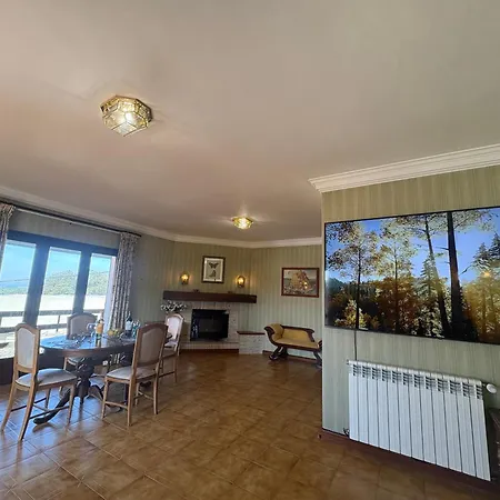 Seaview Apartman *